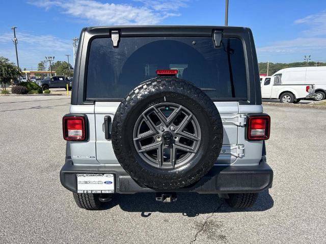 Used 2024 Jeep Wrangler Unlimited Sport AWD/4WD image 5
