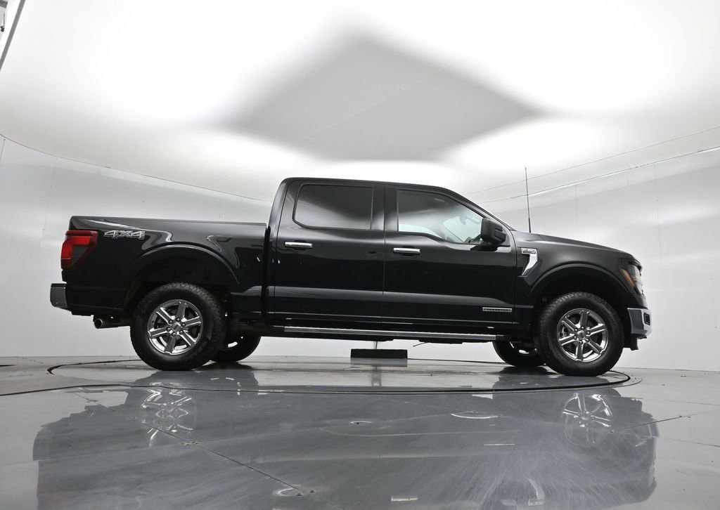 Certified 2025 Ford F150 XLT w/ Equipment Group 301A Standard image 9