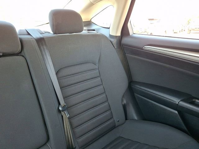 Certified 2017 Ford Fusion SE FWD image 20