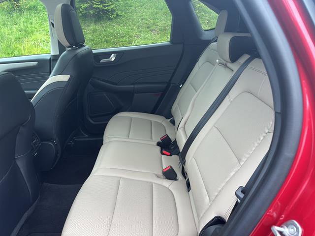 Certified 2021 Ford Escape SEL w/ Technology Package AWD/4WD image 16