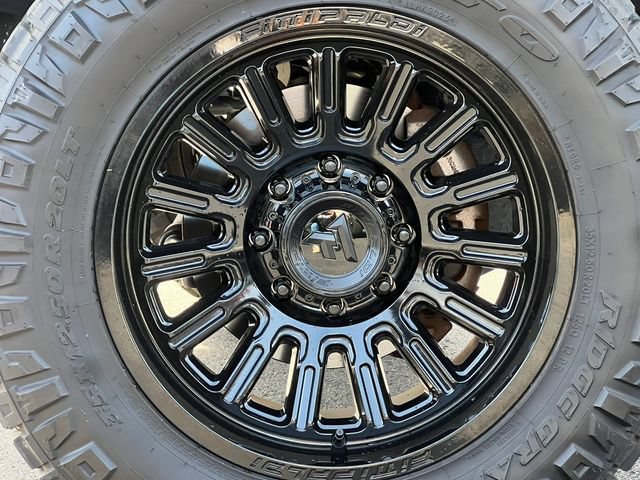 Certified 2025 Ford F350 Lariat w/ Black Appearance Package AWD/4WD image 10