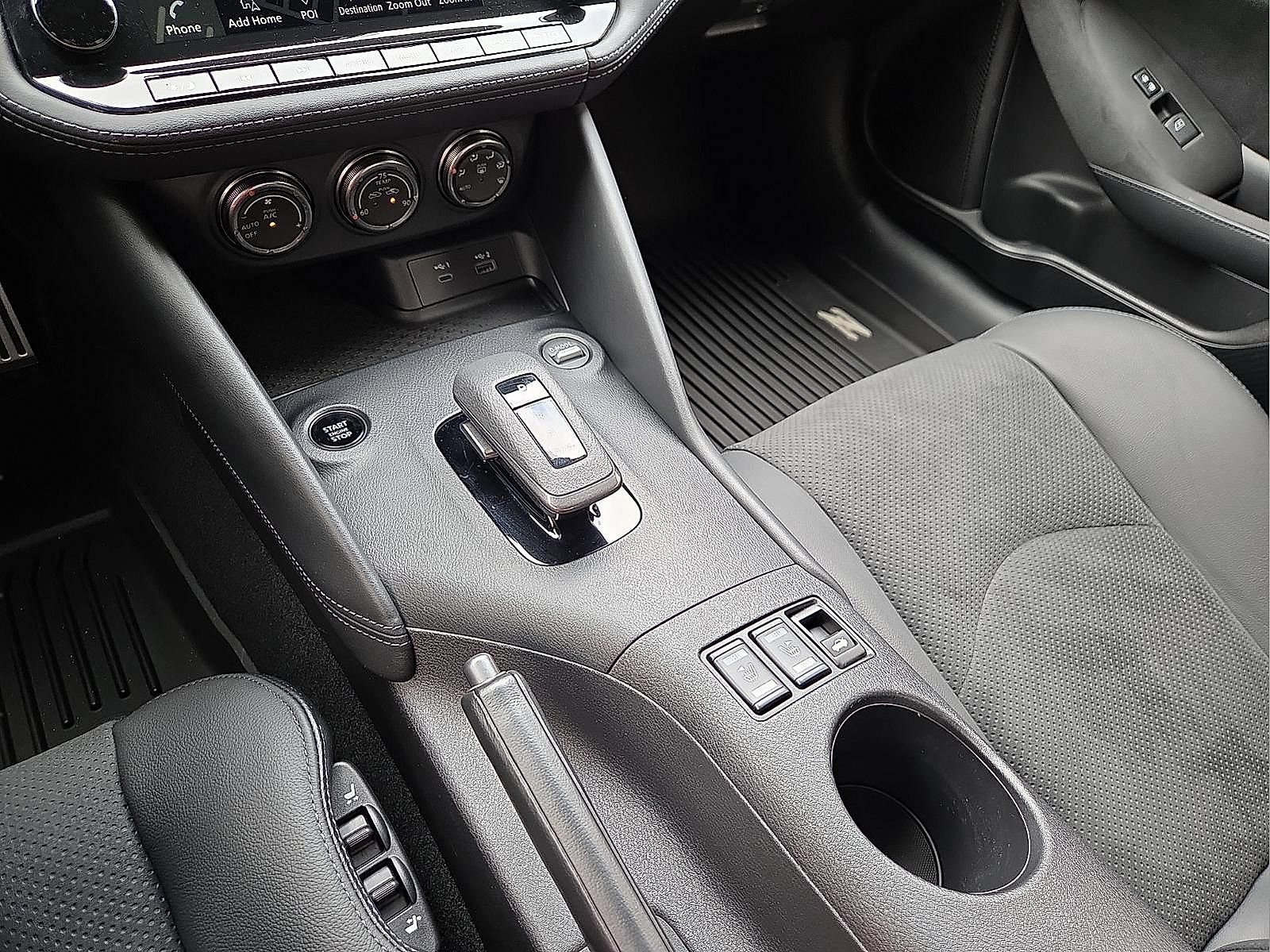 Used 2024 Nissan Z Performance w/ Floor Mat Package RWD image 25