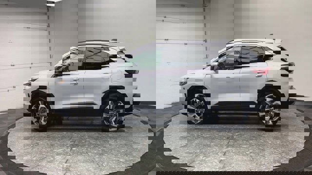 Certified 2025 Ford Escape Platinum image 3