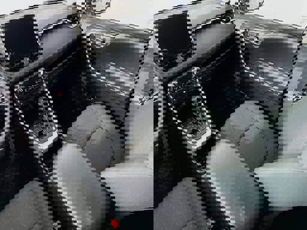 Used 2024 Toyota RAV4 XLE image 14