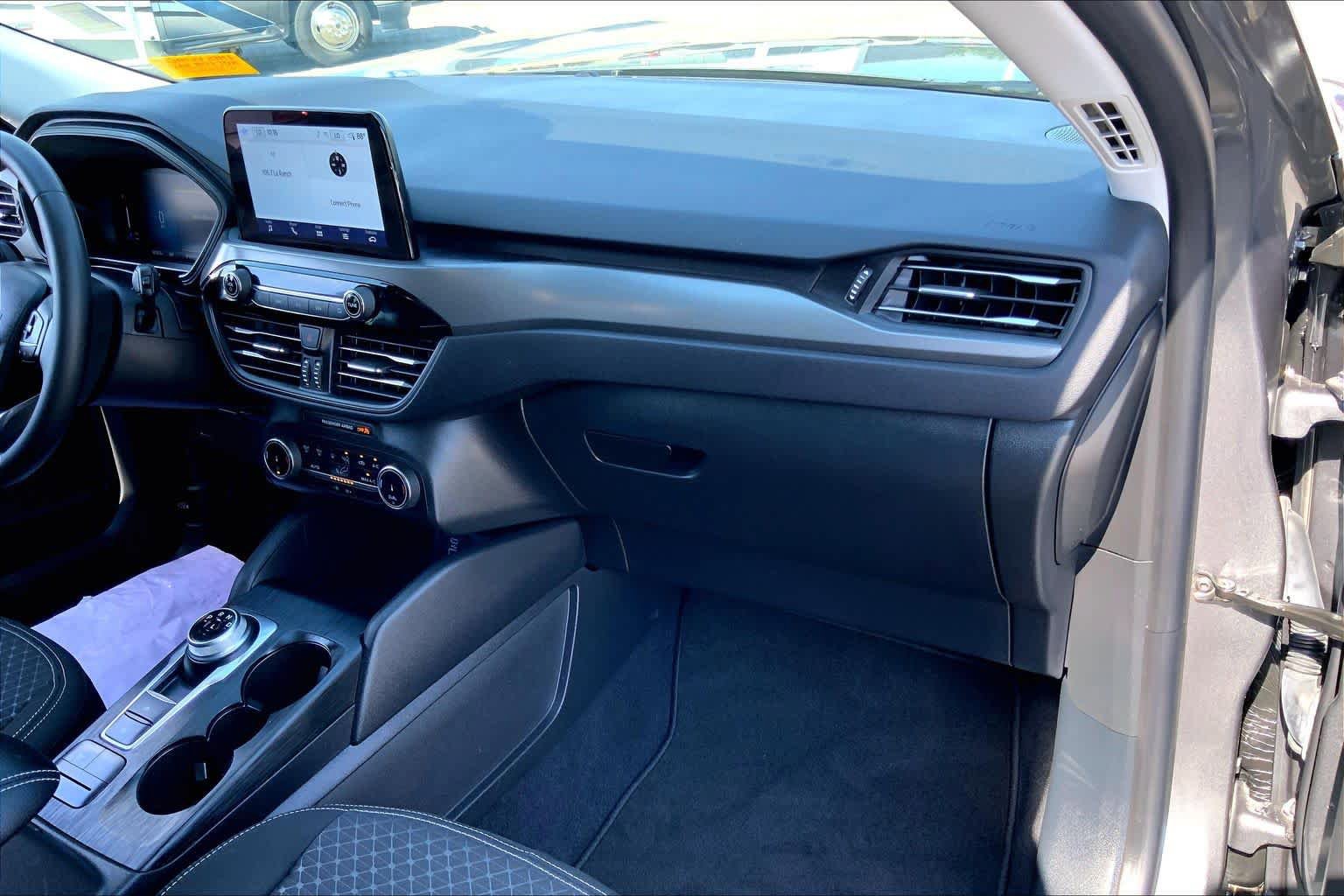 Certified 2023 Ford Escape Active FWD image 17
