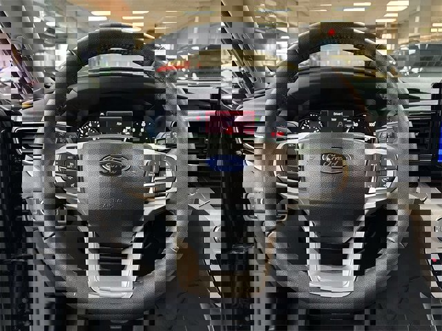 Certified 2023 Ford Explorer XLT w/ Equipment Group 202A image 6