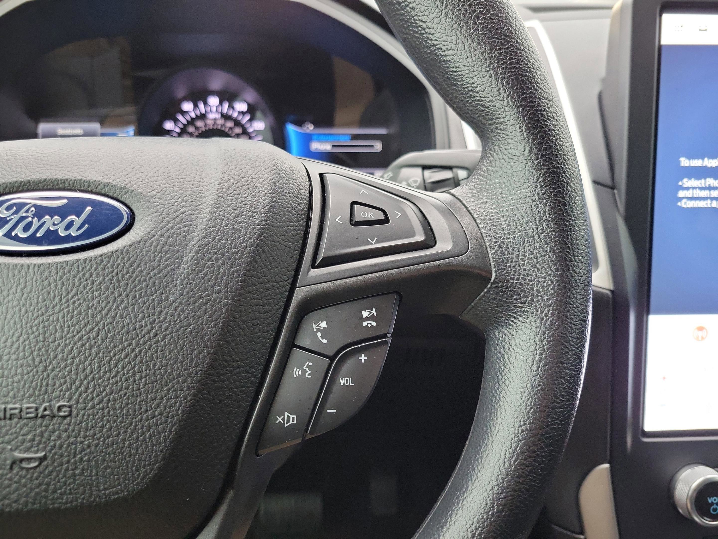 Certified 2022 Ford Edge SE w/ Black Appearance Package image 13