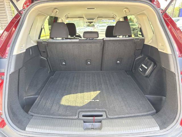 Used 2023 Nissan Rogue SV FWD image 8