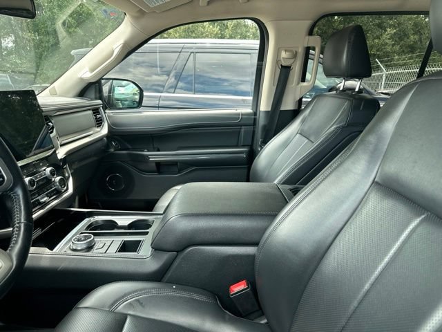 Certified 2024 Ford Expedition XLT RWD image 18