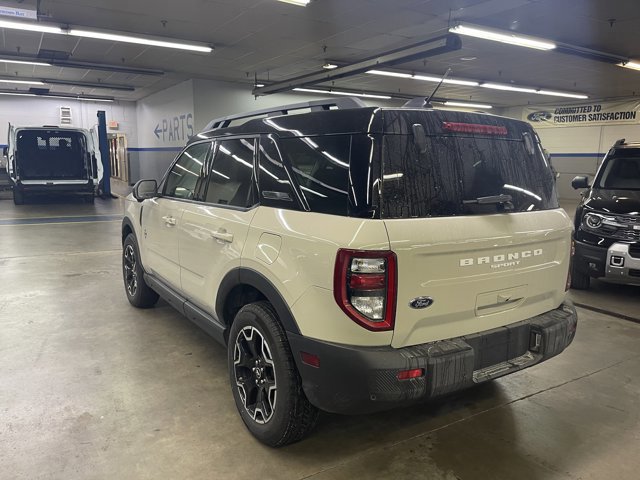 Certified 2025 Ford Bronco Sport Outer Banks w/ Outer Banks Tech Package+ image 3