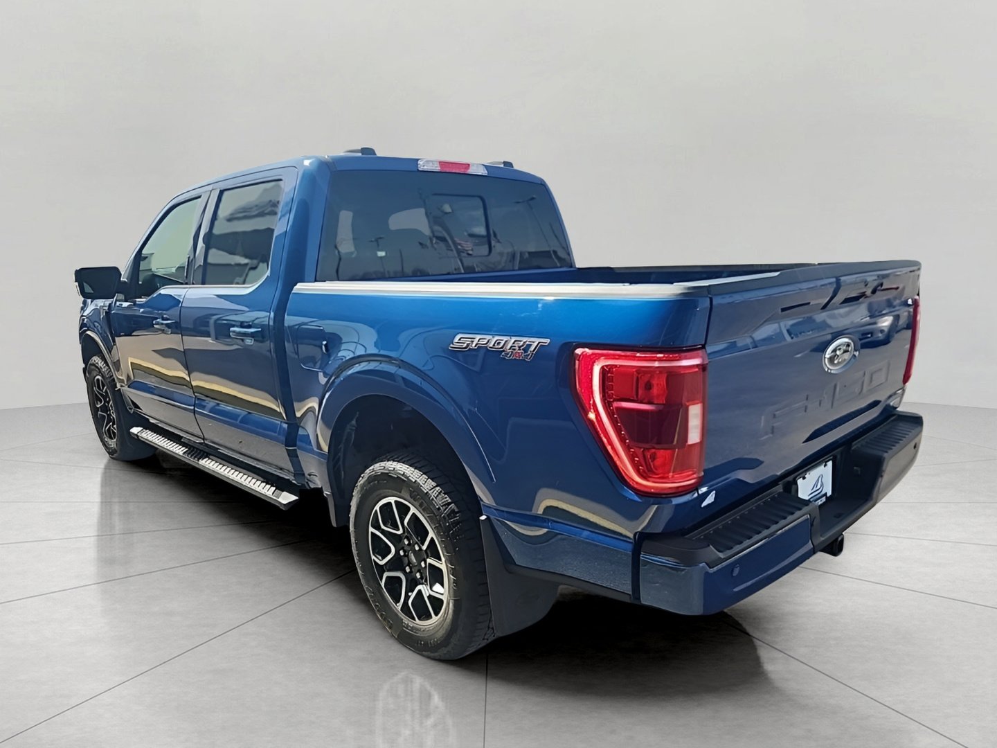 Certified 2022 Ford F150 XLT w/ Equipment Group 302A High image 10