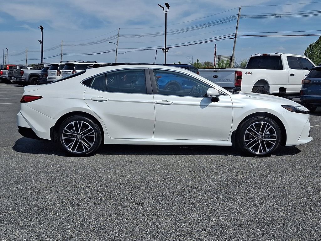 Used 2026 Toyota Camry XLE AWD/4WD image 7
