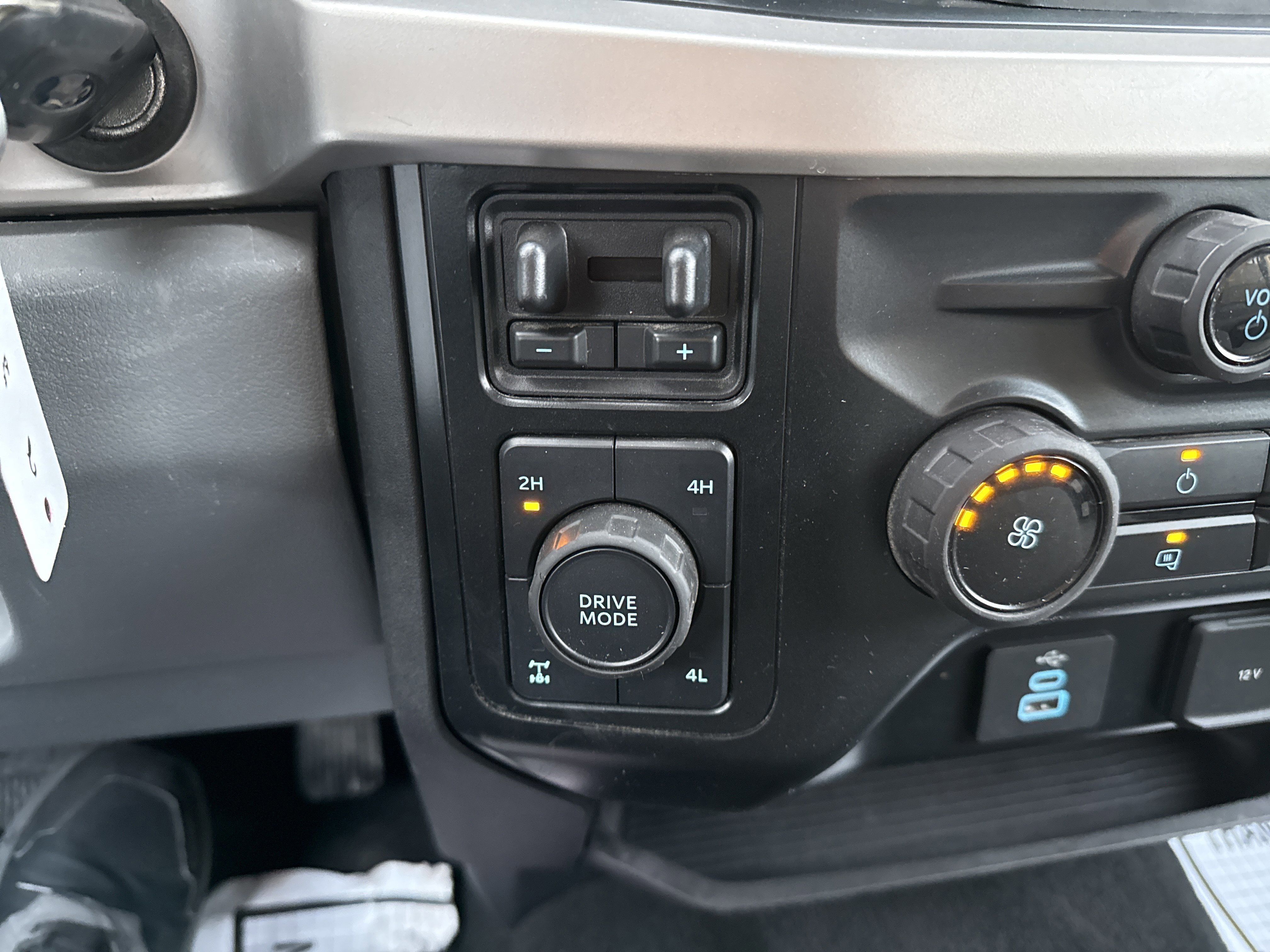 Certified 2023 Ford F250 XLT image 24