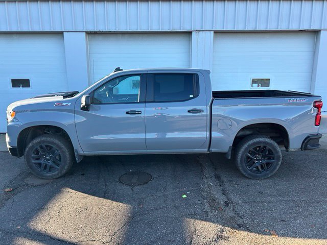 Used 2024 Chevrolet Silverado 1500 LT Trail Boss w/ Convenience Package II AWD/4WD image 3