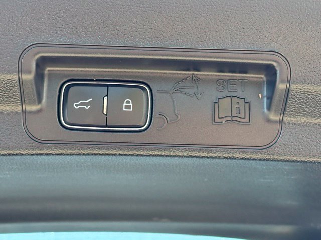 Certified 2021 Ford Explorer Limited w/ Equipment Group 301A AWD/4WD image 12