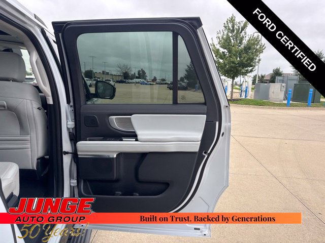 Certified 2025 Ford Expedition Max Platinum w/ Driver's Package AWD/4WD image 16