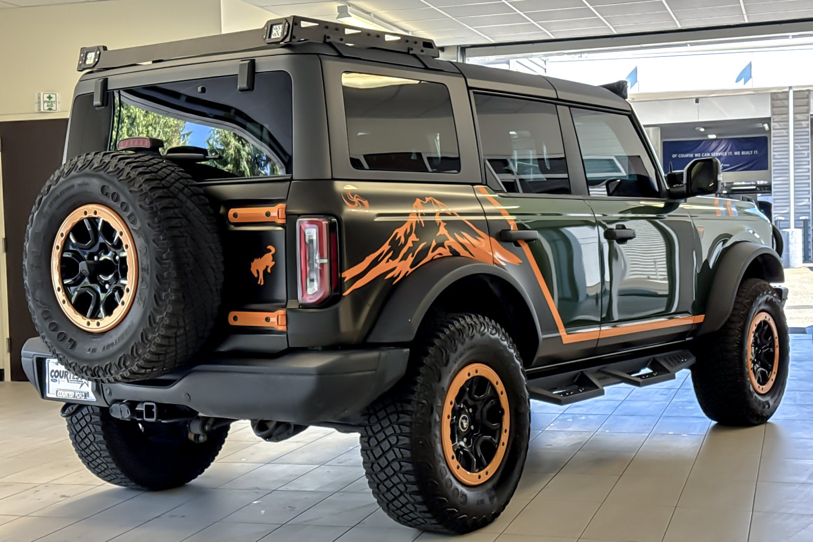 Certified 2022 Ford Bronco Badlands AWD/4WD image 4