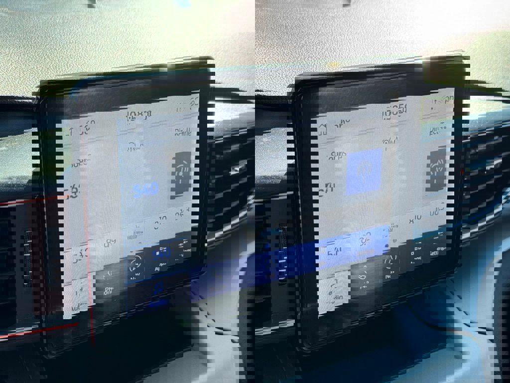 Certified 2022 Ford Explorer XLT w/ Equipment Group 202A image 26