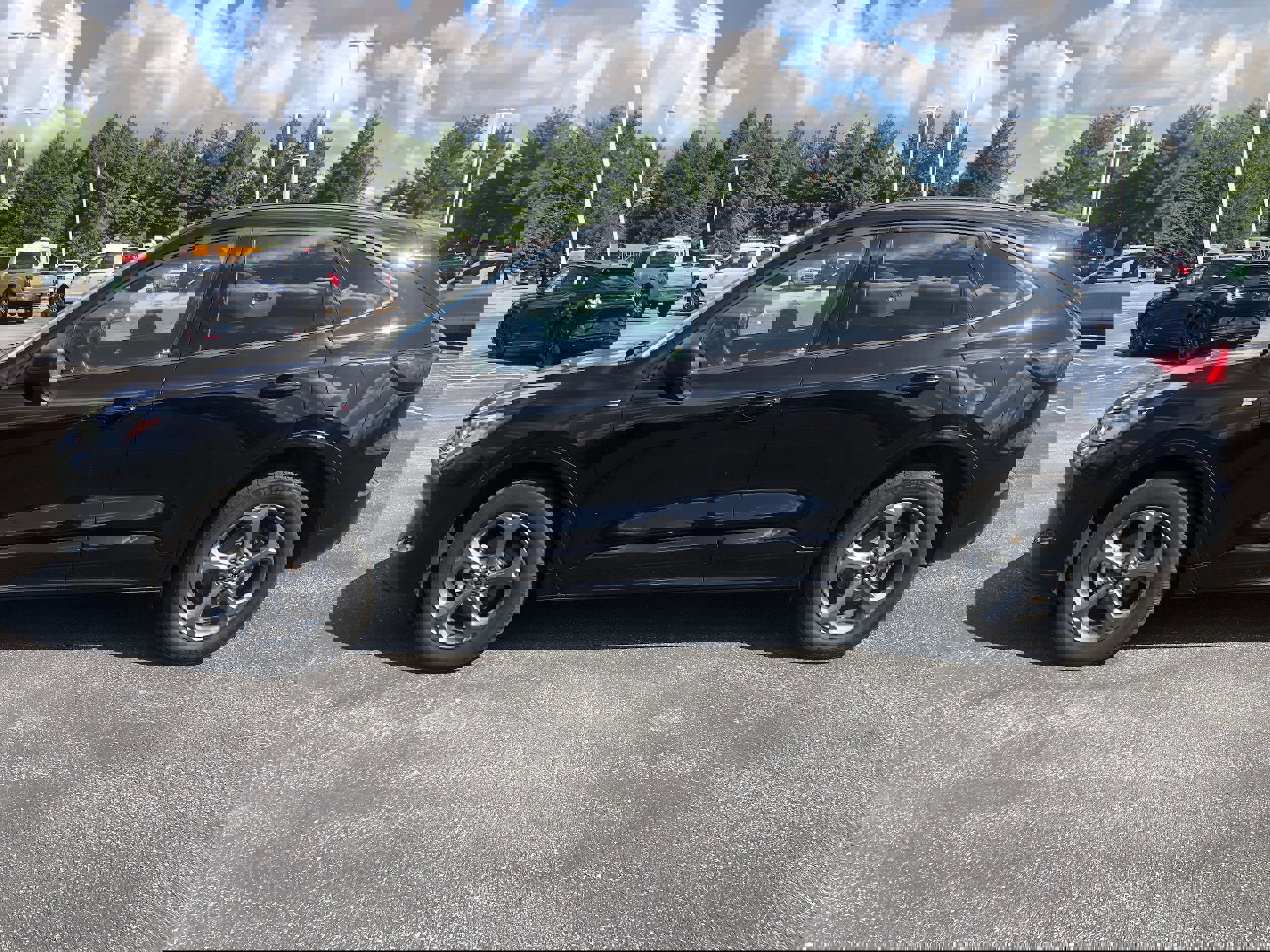 Certified 2023 Ford Escape ST-Line w/ Tech Pack #1 image 6