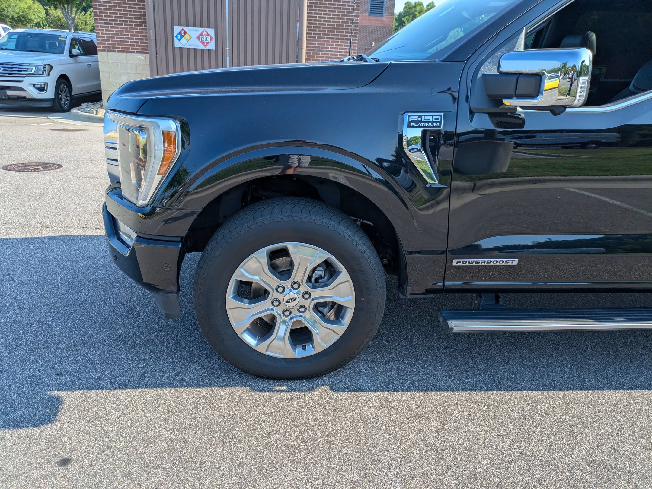 Certified 2022 Ford F150 Platinum w/ Equipment Group 701A High AWD/4WD image 11