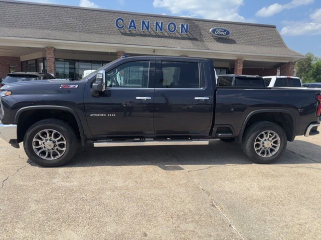 Used 2024 Chevrolet Silverado 2500 LTZ w/ LTZ Plus Package AWD/4WD image 2