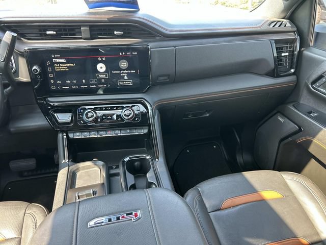 Used 2024 GMC Sierra 2500 AT4 w/ AT4 Preferred Package AWD/4WD image 16