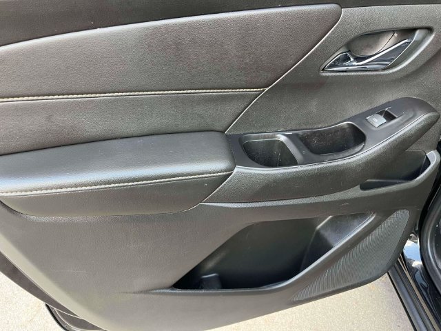 Used 2020 Chevrolet Traverse LS FWD image 17