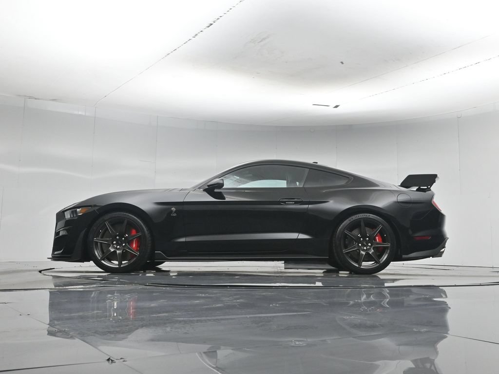Certified 2022 Ford Mustang Shelby GT500 w/ Carbon Fiber Track Pack RWD image 54