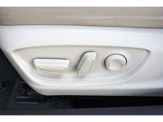 Used 2020 Toyota Camry LE image 27