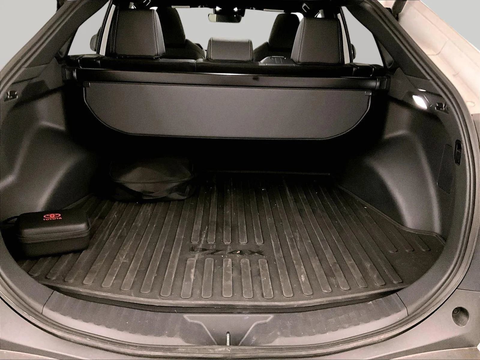 Used 2024 Toyota bZ4X AWD w/ Weather Package image 33