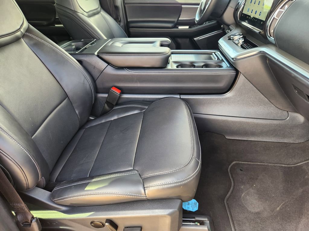 Certified 2025 Ford Expedition Platinum AWD/4WD image 13
