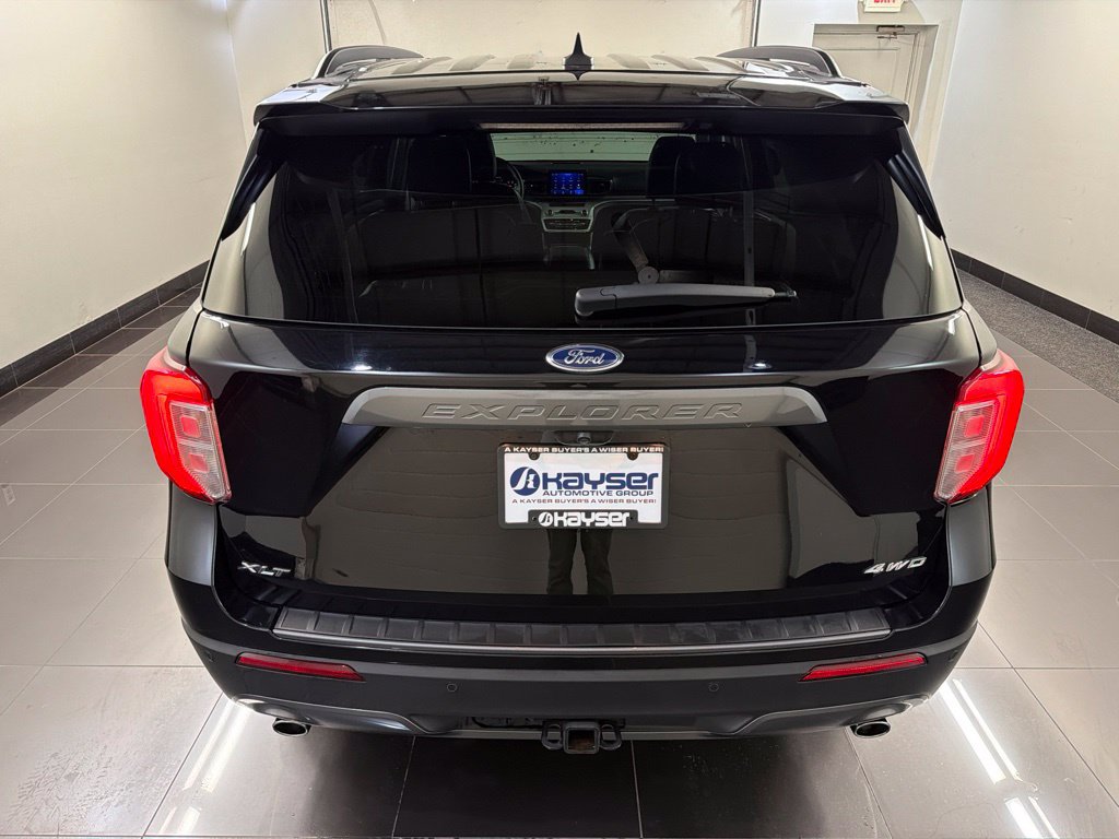 Certified 2023 Ford Explorer XLT w/ Equipment Group 202A AWD/4WD image 6
