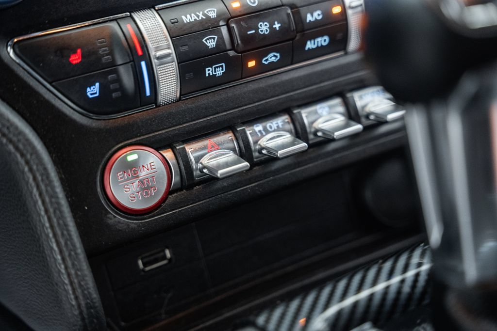 Certified 2021 Ford Mustang Premium RWD image 28