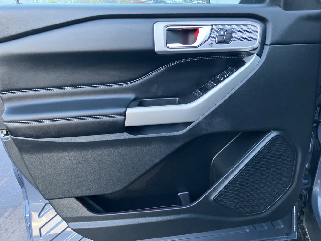 Certified 2021 Ford Explorer Limited w/ Equipment Group 301A image 13