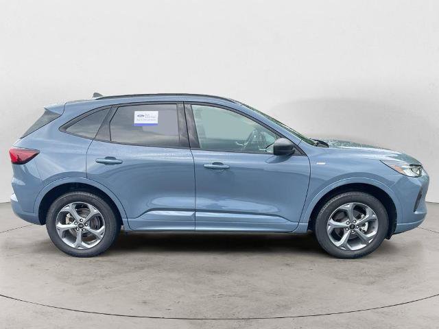 Certified 2024 Ford Escape ST-Line w/ Tech Pack #1 AWD/4WD image 4