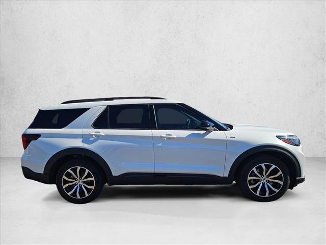 Certified 2025 Ford Explorer ST-Line RWD image 4