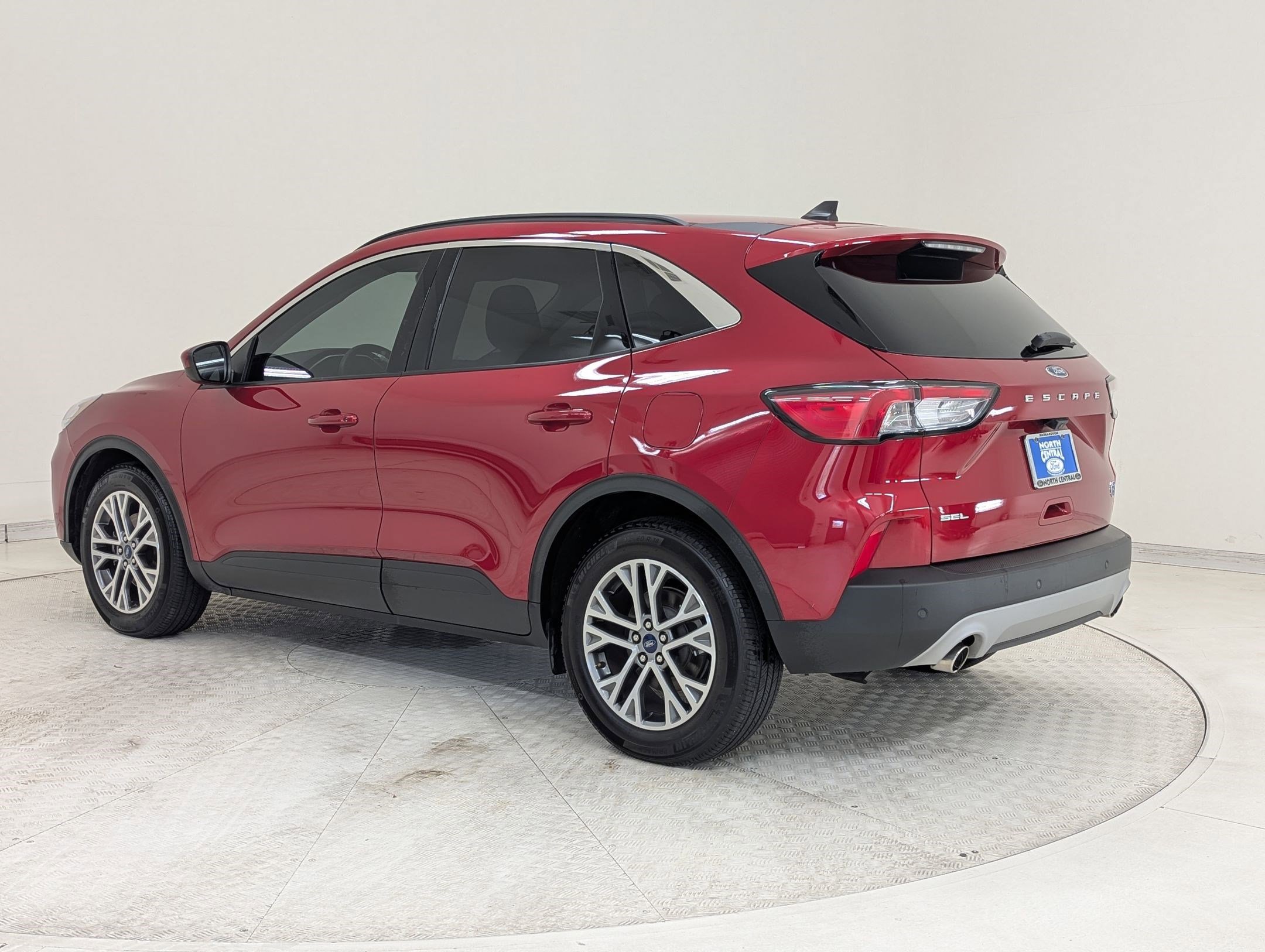 Certified 2022 Ford Escape SEL w/ Technology Package image 3