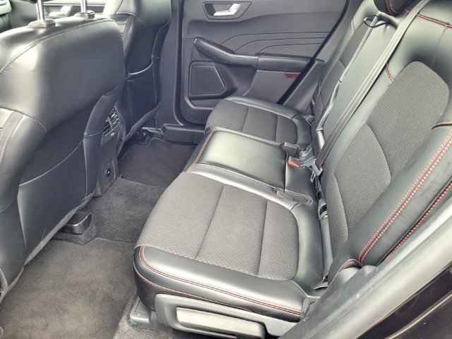 Certified 2025 Ford Escape ST-Line Select AWD/4WD image 12