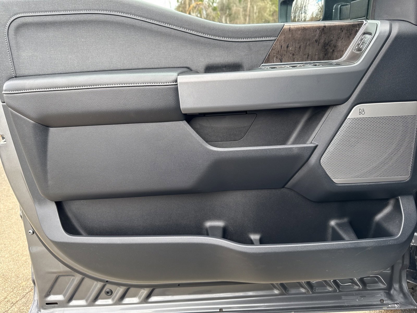 Certified 2024 Ford F250 Lariat w/ FX4 Off-Road Package image 39