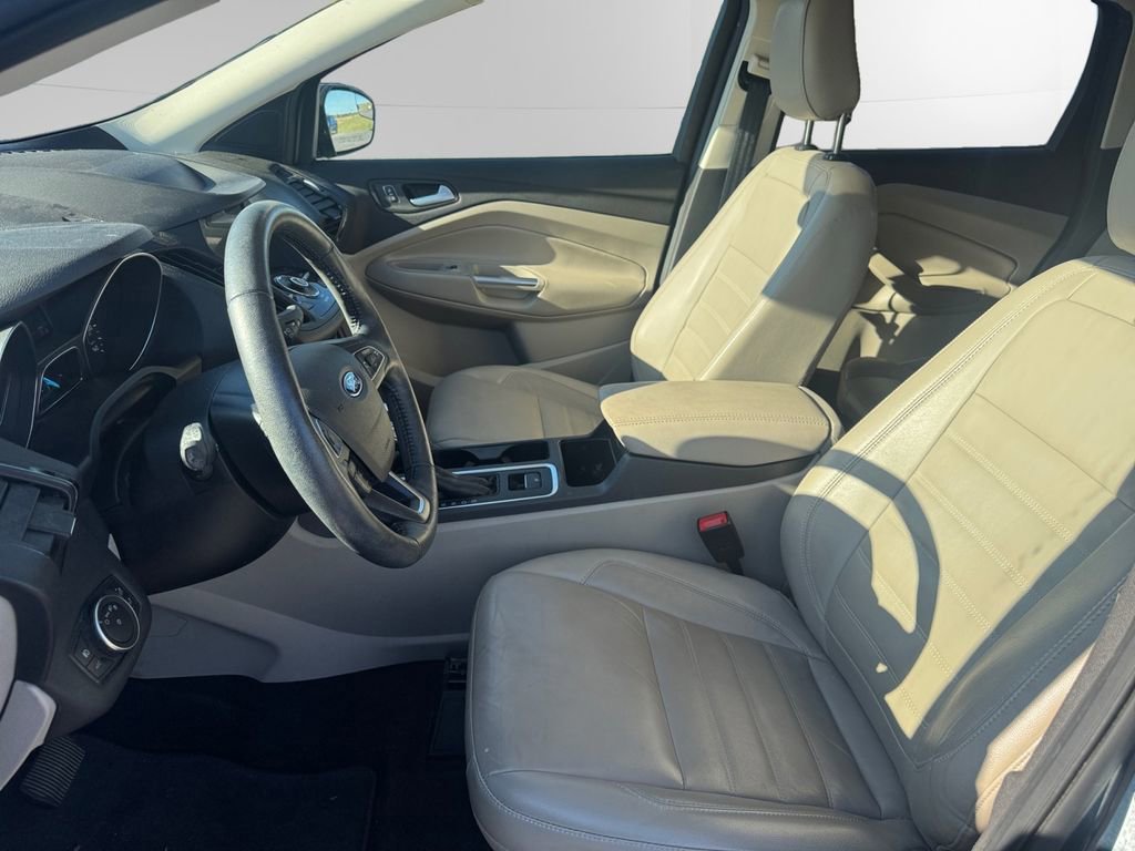 Certified 2019 Ford Escape Titanium image 9