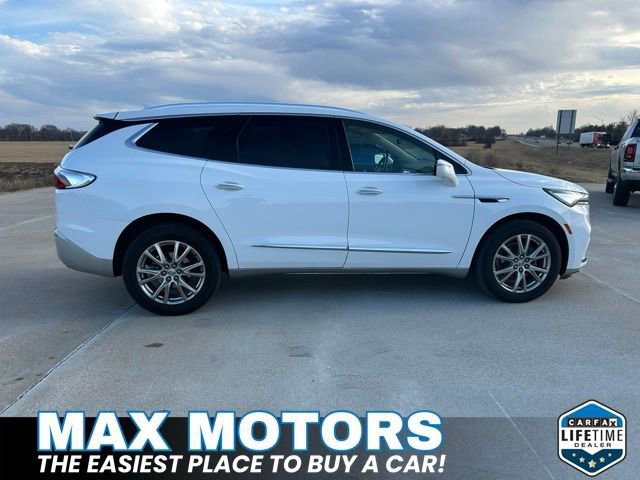 Used 2023 Buick Enclave Premium w/ Experience Buick Package image 9