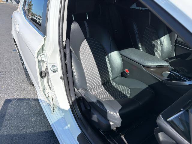 Used 2023 Toyota Camry SE FWD image 8