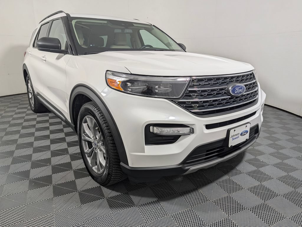 Certified 2022 Ford Explorer XLT w/ Equipment Group 202A