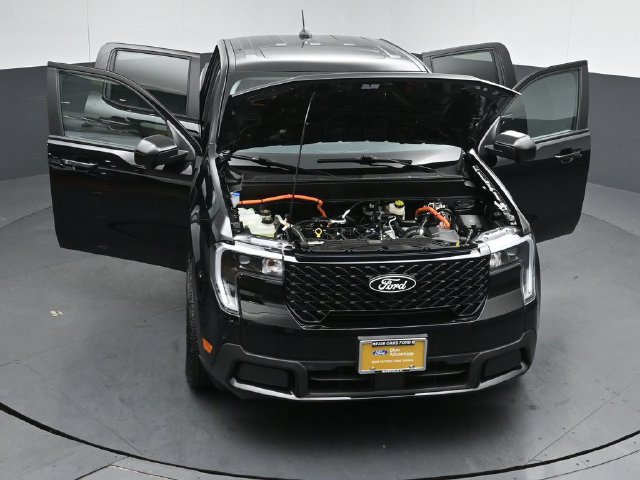 Certified 2025 Ford Maverick Lariat w/ Black Appearance Package AWD/4WD image 55
