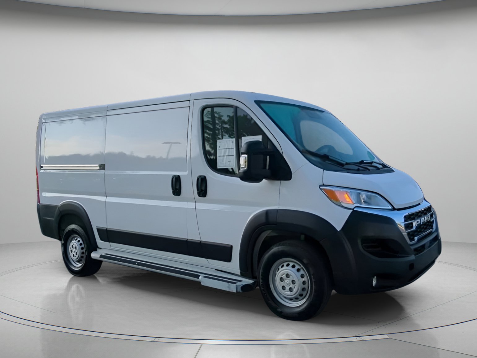 Used 2025 RAM ProMaster 2500 w/ U-Haul Equipment Group FWD image 36