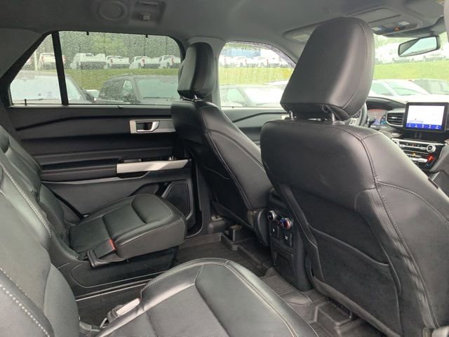 Certified 2022 Ford Explorer Limited w/ Equipment Group 301A RWD image 13