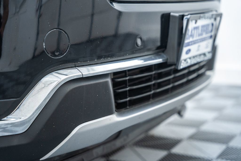 Certified 2018 Ford Explorer Limited AWD/4WD image 17