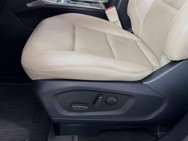 Certified 2023 Ford Explorer XLT w/ Equipment Group 202A RWD image 24
