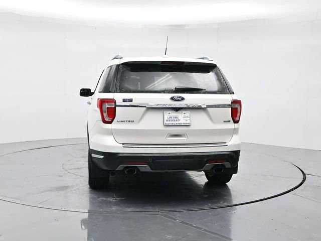 Certified 2018 Ford Explorer Limited w/ Class II Trailer Tow Package image 8