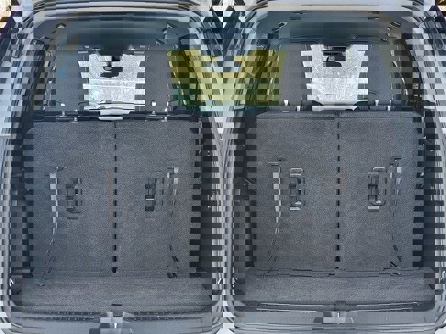 Used 2021 GMC Acadia SLE image 23